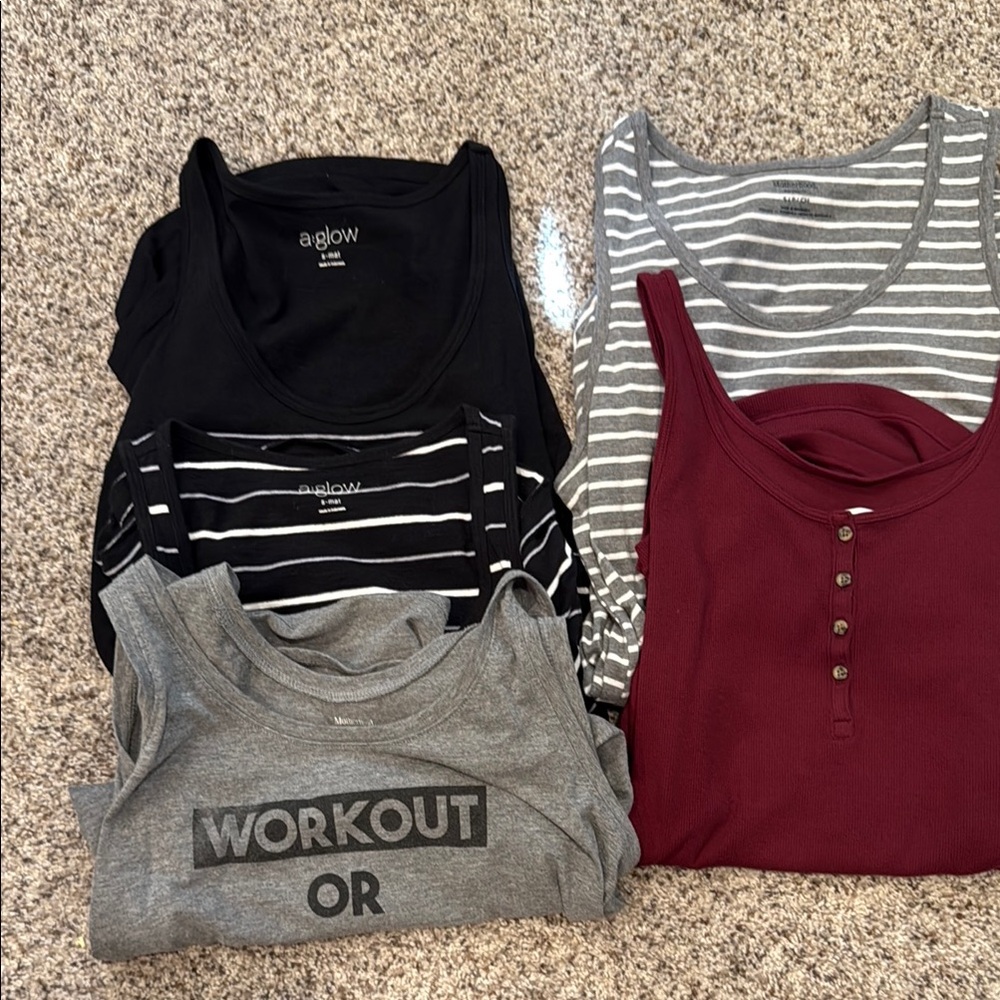 Maternity tank tops. Size all are S except the gray on the bottom left is a M